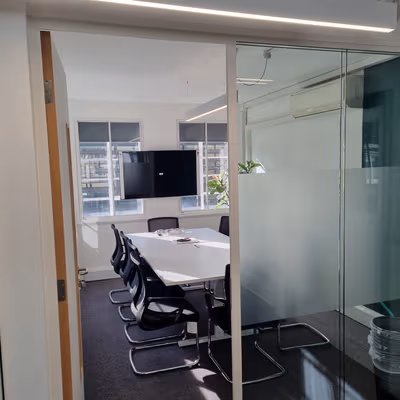 351 Oxford St, London Image 10