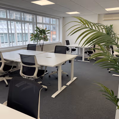 351 Oxford St, London Image 2