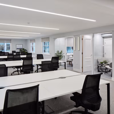 25 Buckingham Palace Road, London Image 1