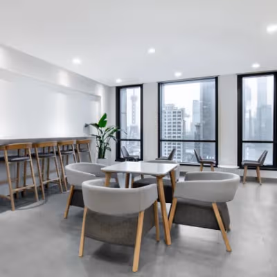 10-05 Boulevar Rafael Landivar, Guatemala Image 2