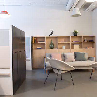 3 Lloyds Avenue, London Image 6