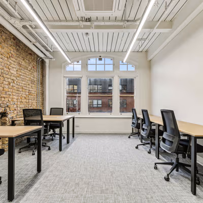 4 Queens Road, London Image 1