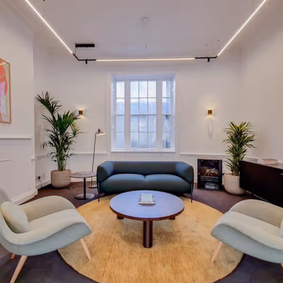 3 Fitzhardinge Street, London Image 2