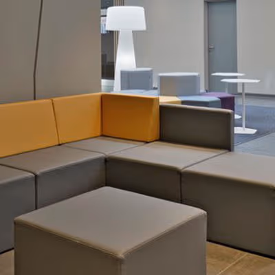 48-66 Lajos Utca, Budapest Image 10