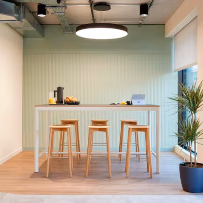 97 Vauxhall Walk, London Image 14