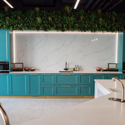 Wellington Way, Surrey Image 3