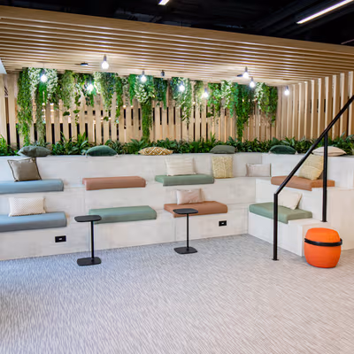 Wellington Way, Surrey Image 7