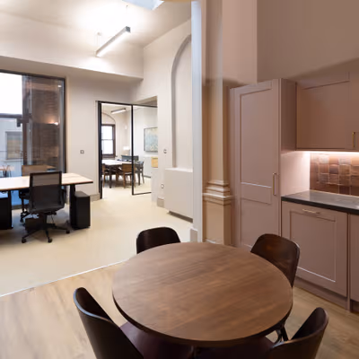 22 Grosvenor Gardens, London Image 8