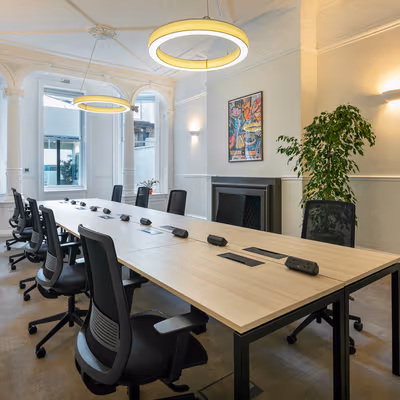 42 Portland Pl, London Image 3