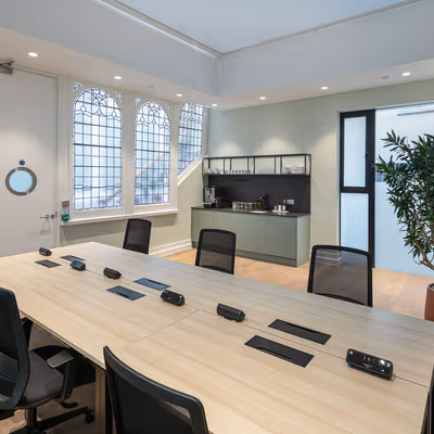 42 Portland Pl, London Image 1