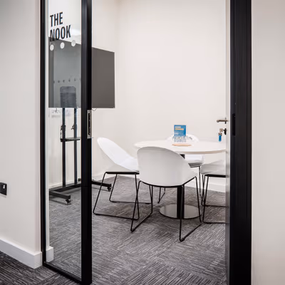 Millshaw Park Lane, Leeds Image 9