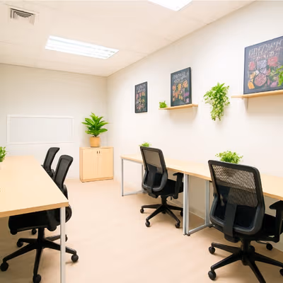 Sukhumvit Road, Khet Khlong Toei Image 9