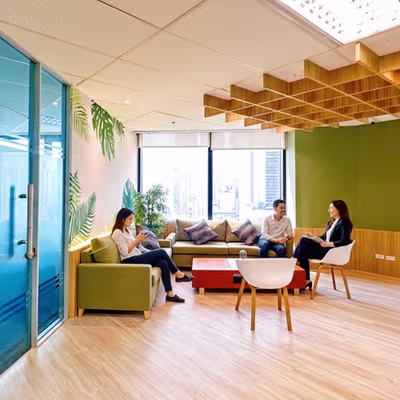 Sukhumvit Road, Khet Khlong Toei Image 15