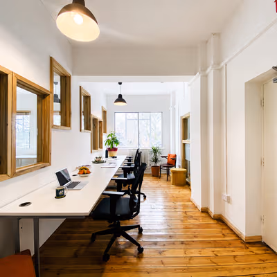 35 Bow Road, BOW Image 2
