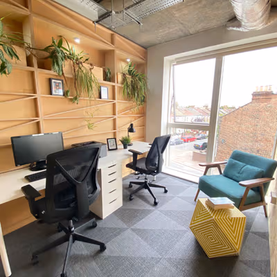 102 Rookery Court, Greater London Image 1