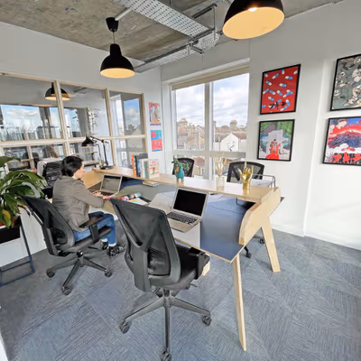 102 Rookery Court, Greater London Image 5