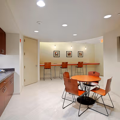 2 Wisconsin Circle, Chevy Chase Image 5