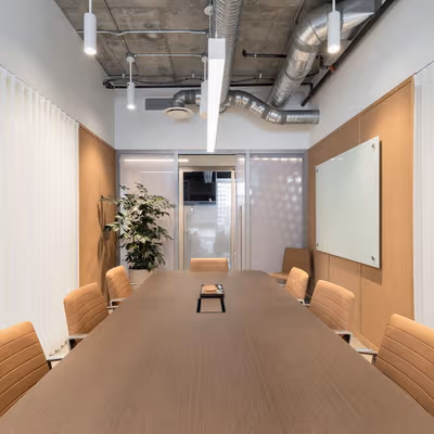 564 Beatty St, Vancouver Image 3