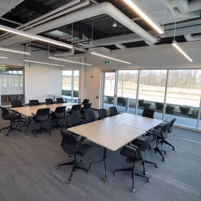 420 Wes Graham Way, Waterloo Image 1