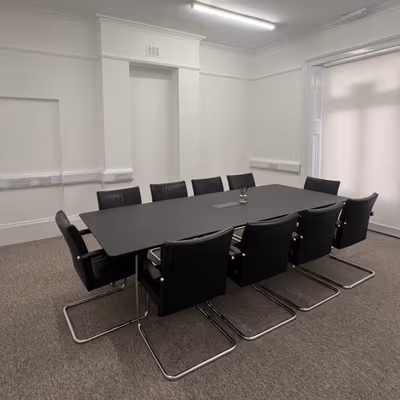 24 Highbury Crescent, Greater London Image 1