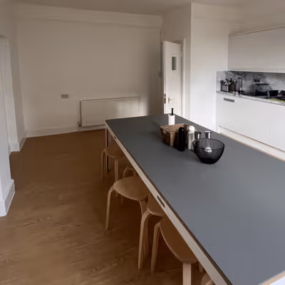 24 Highbury Crescent, Greater London Image 4