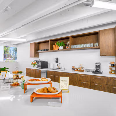 80 Willow Road, Menlo Park Image 4