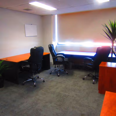 9 Bay Street, Southport Image 1