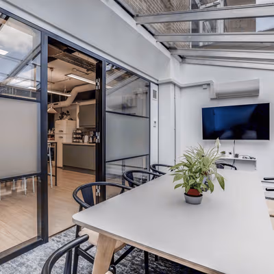 114 Power Road, Chiswick Image 4