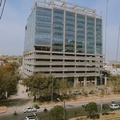 Main Shahra-e-faisal Pechs Block 6, Karachi Image 6