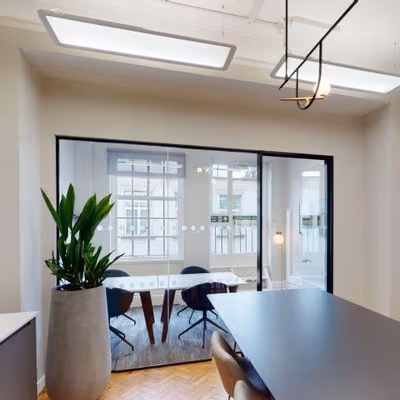 122/124 Regent Street, Soho Image 5