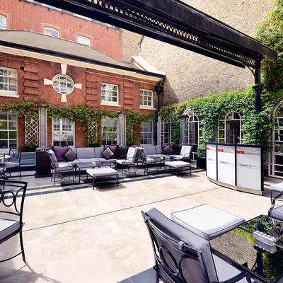 59 Grosvenor Street, London Image 9