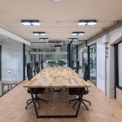 126-130 Lajos Utca, Budapest Image 7