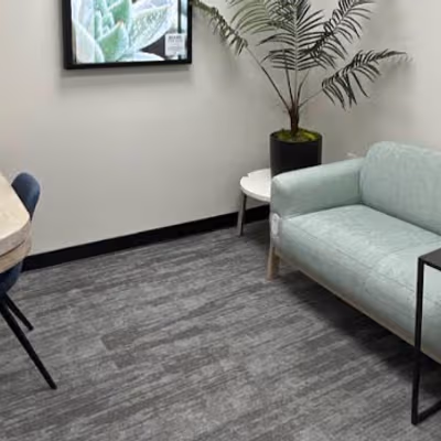 950 Franklin Ave, Garden City Image 4