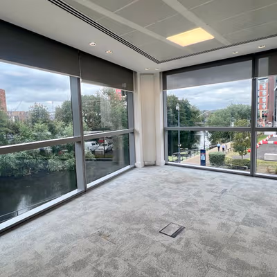 1 Riverside Way, Leeds Image 3