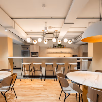 12 Calle De Prim, Madrid Image 2