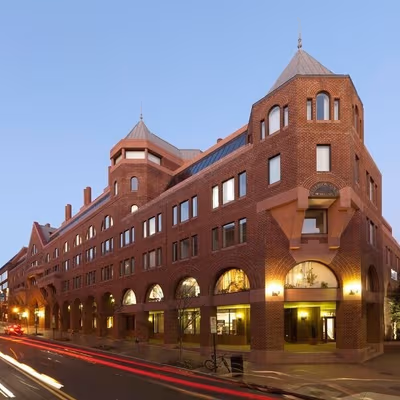 1025 Thomas Jefferson Street Northwest, Washington Image 13