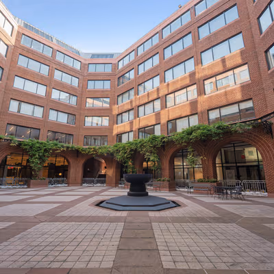 1025 Thomas Jefferson Street Northwest, Washington Image 9