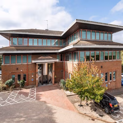 Bull Hill, Surrey Image 5