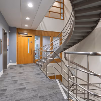 Bull Hill, Surrey Image 2