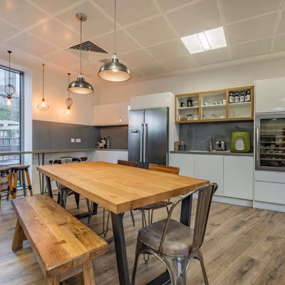 5 Saint Helen's Place, Greater London Image 4