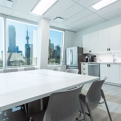 375 University Avenue, Toronto Image 2
