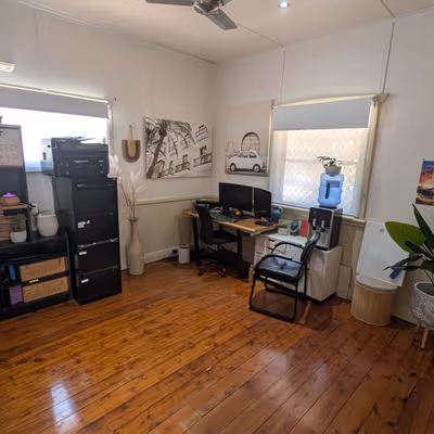 30 Ernest Street, Belmont Image 2