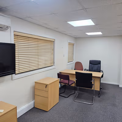 219 Hool Cl, Greater London Image 1