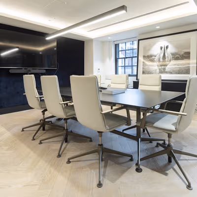 24 Grosvenor Street, Greater London Image 4