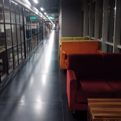 Huda City Centre Metro Station, Gurugram Image 2