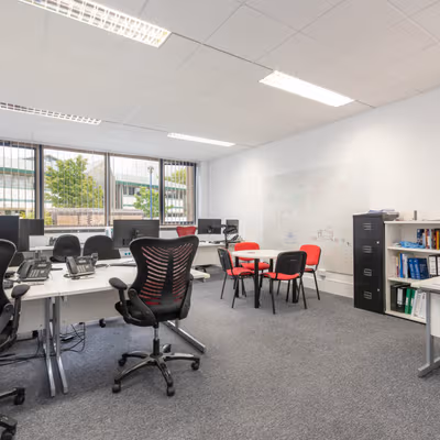 Molly Millars Close, Wokingham Image 6