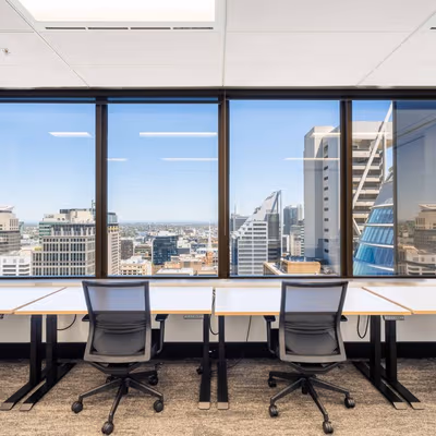 215 Adelaide Street, Carina Image 2