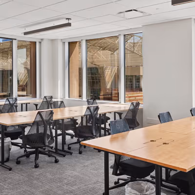 4 Waterway Square Place, The Woodlands Image 1