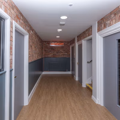 100 Wilderspool Causeway, Warrington Image 4