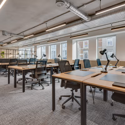 20 Fulham Broadway, Greater London Image 3